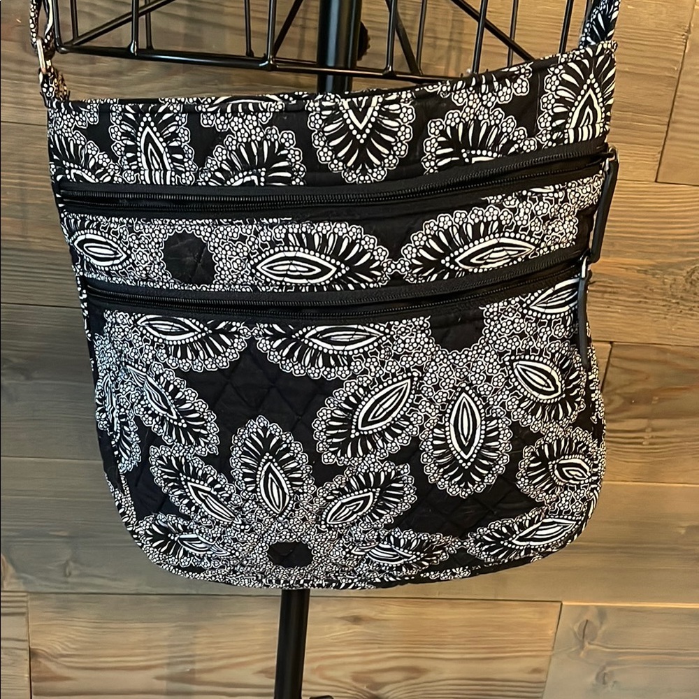 Vera Bradley Black and White Crossbody Bag with Floral Pattern - Picture 3 of 4